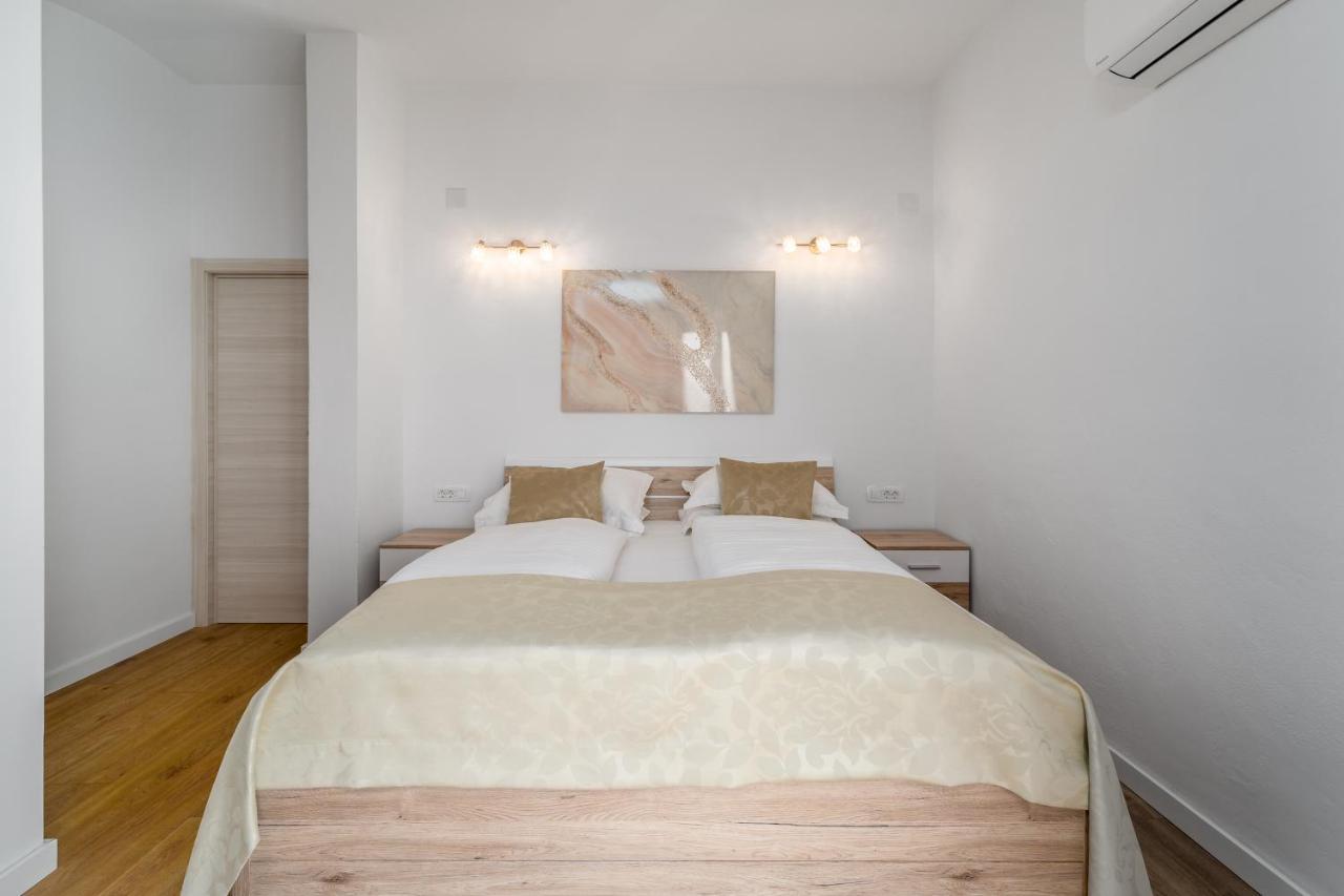 Rooms Vedrana (Adults Only) ポドストラナ 部屋 写真
