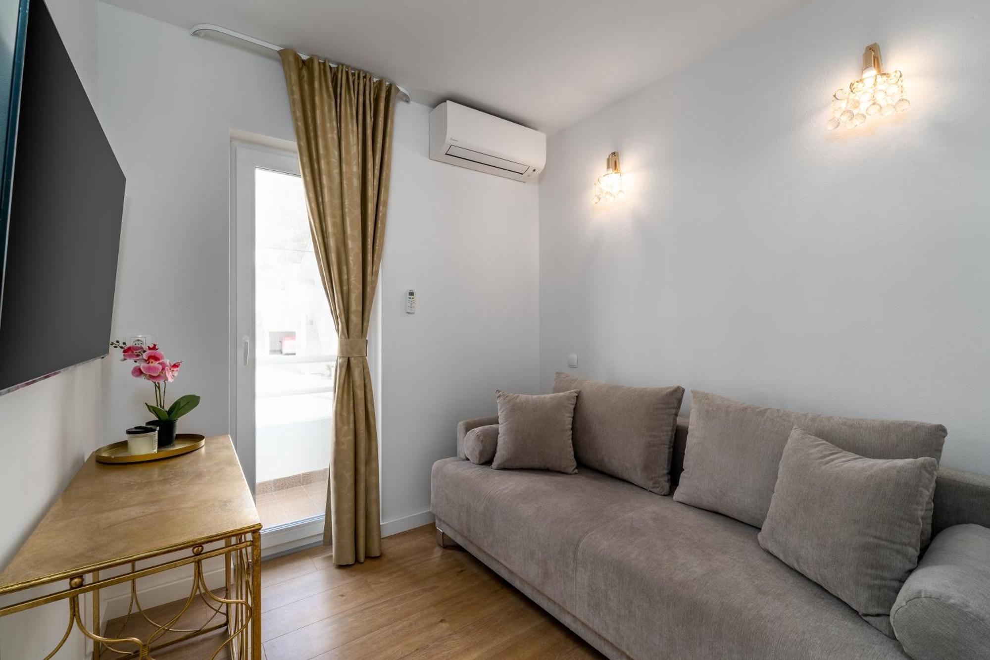 Rooms Vedrana (Adults Only) ポドストラナ 部屋 写真